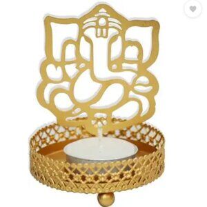 Gold colored Tea light candle holder set